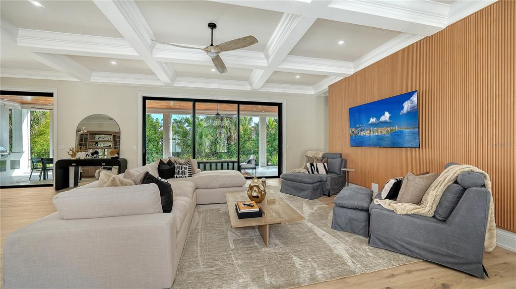 Sarasota, Florida, 34242, United States, 4 Bedrooms Bedrooms, ,6 BathroomsBathrooms,Residential,For Sale,2003081