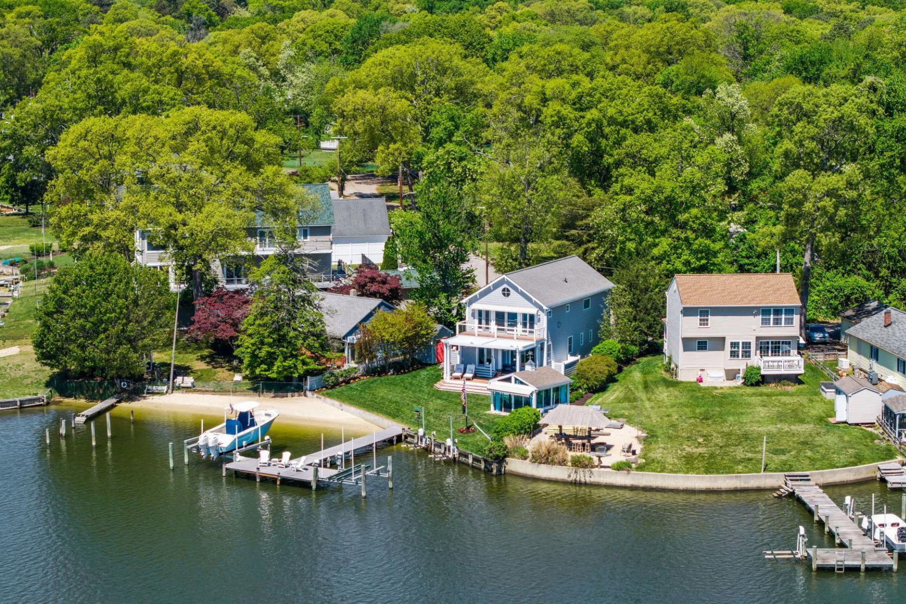  7989 E Riverside Drive, Pasadena, MD, 21122 - 物件實景