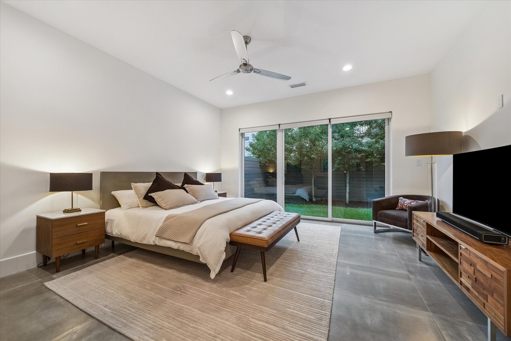  207 Birdsall Street - 物件實景