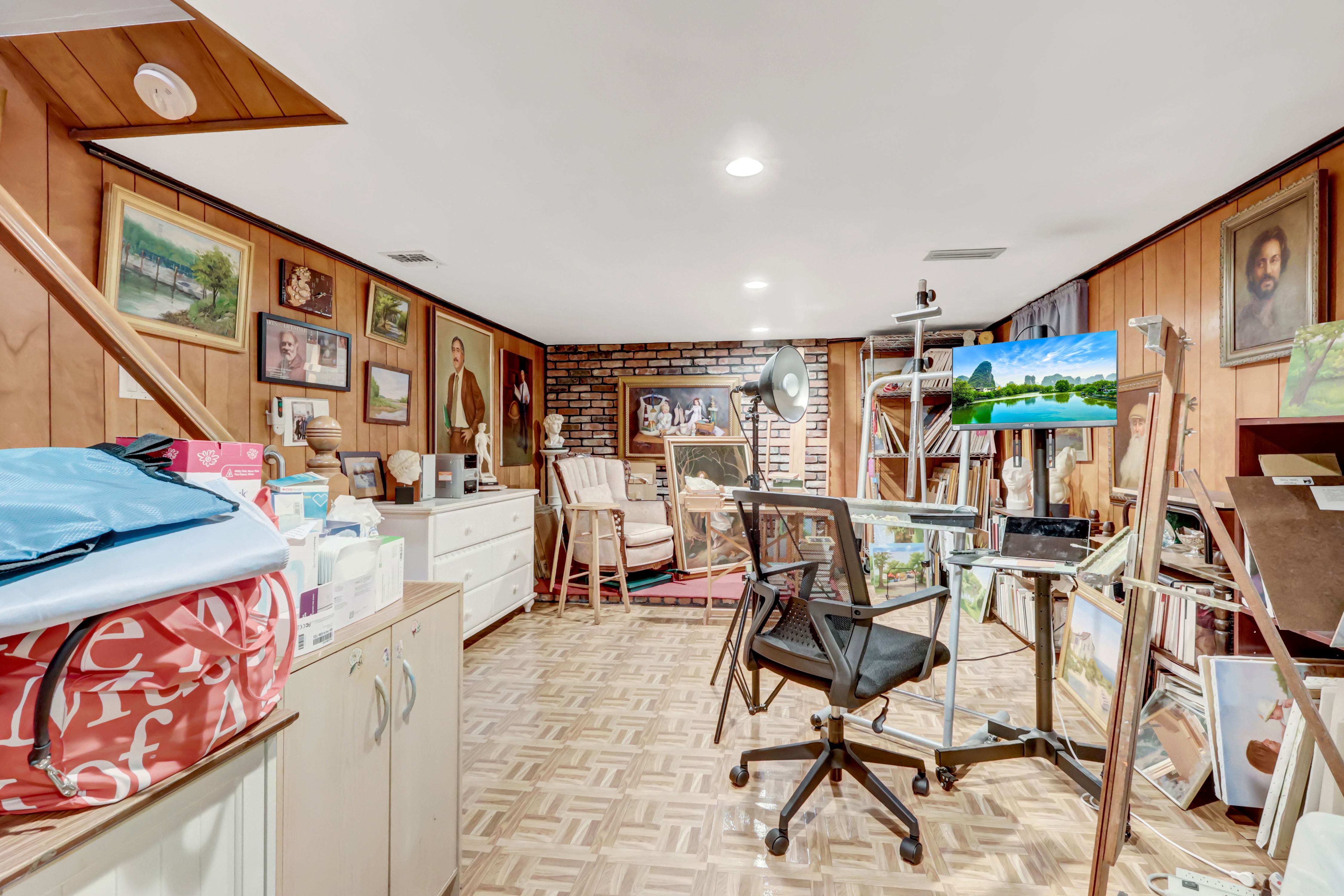 Selden, New York, 11784, United States, 2 Bedrooms Bedrooms, ,1 BathroomBathrooms,Residential,For Sale,1976692