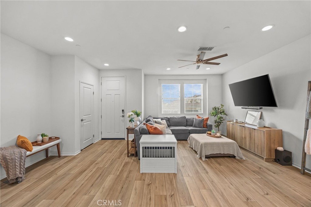 Chino, California, 91708, United States, 3 Bedrooms Bedrooms, ,3 BathroomsBathrooms,Residential,For Sale,2026423