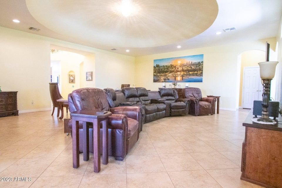 Witmann, Arizona, 85361, United States, 6 Bedrooms Bedrooms, ,3 BathroomsBathrooms,Residential,For Sale,1977429