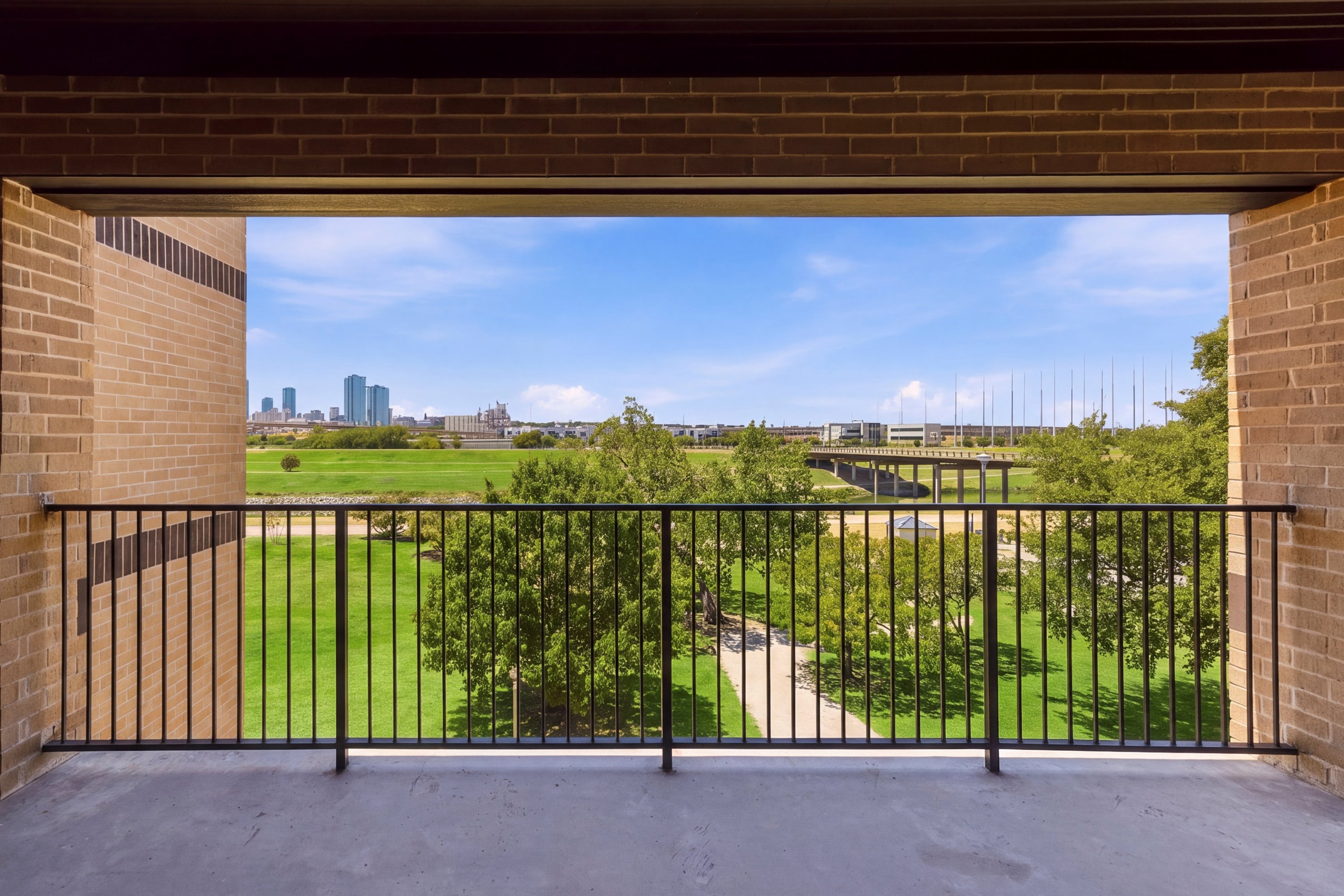  400 Vista Buena Trail, Fort Worth, TX, 76111 - 物件實景