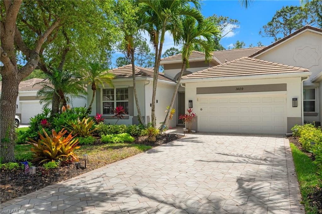 Naples, Florida, 34104, United States, 2 Bedrooms Bedrooms, ,2 BathroomsBathrooms,Residential,For Sale,1959095