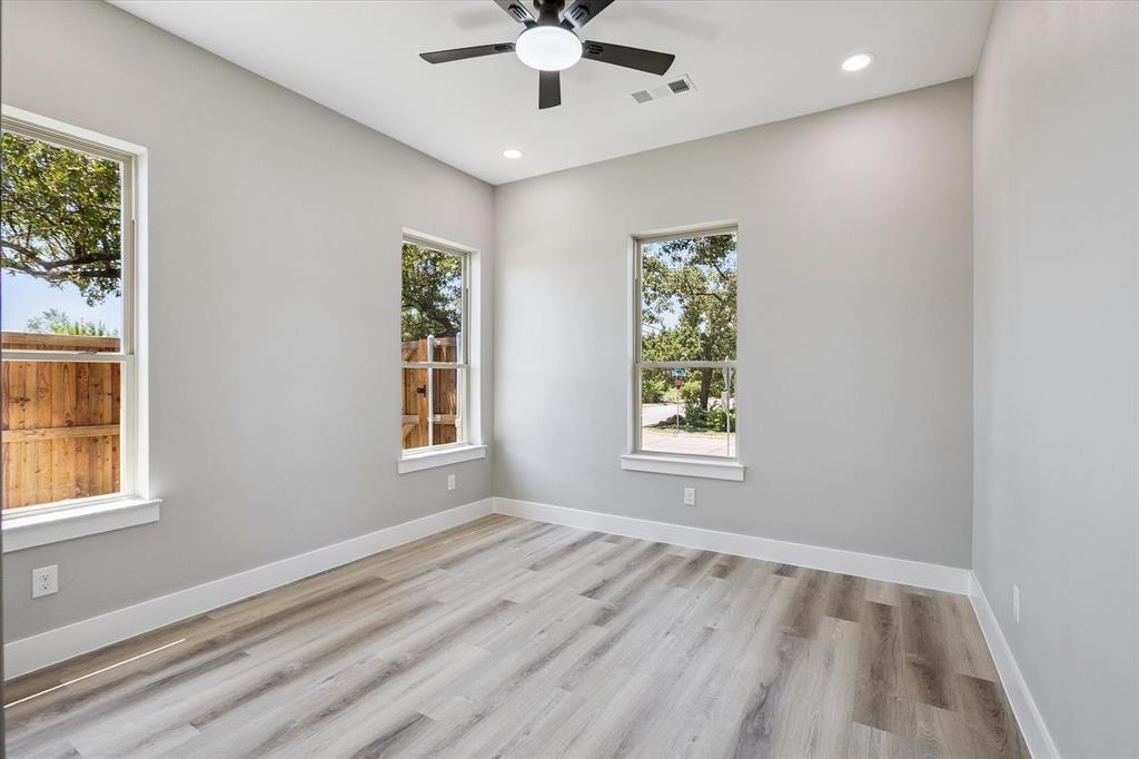 Arlington, Texas, 76012, United States, 4 Bedrooms Bedrooms, ,3 BathroomsBathrooms,Residential,For Sale,1976535