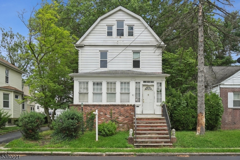 Maplewood Twp., New Jersey, 07040, United States, 5 Bedrooms Bedrooms, ,3 BathroomsBathrooms,Residential,For Sale,1933003