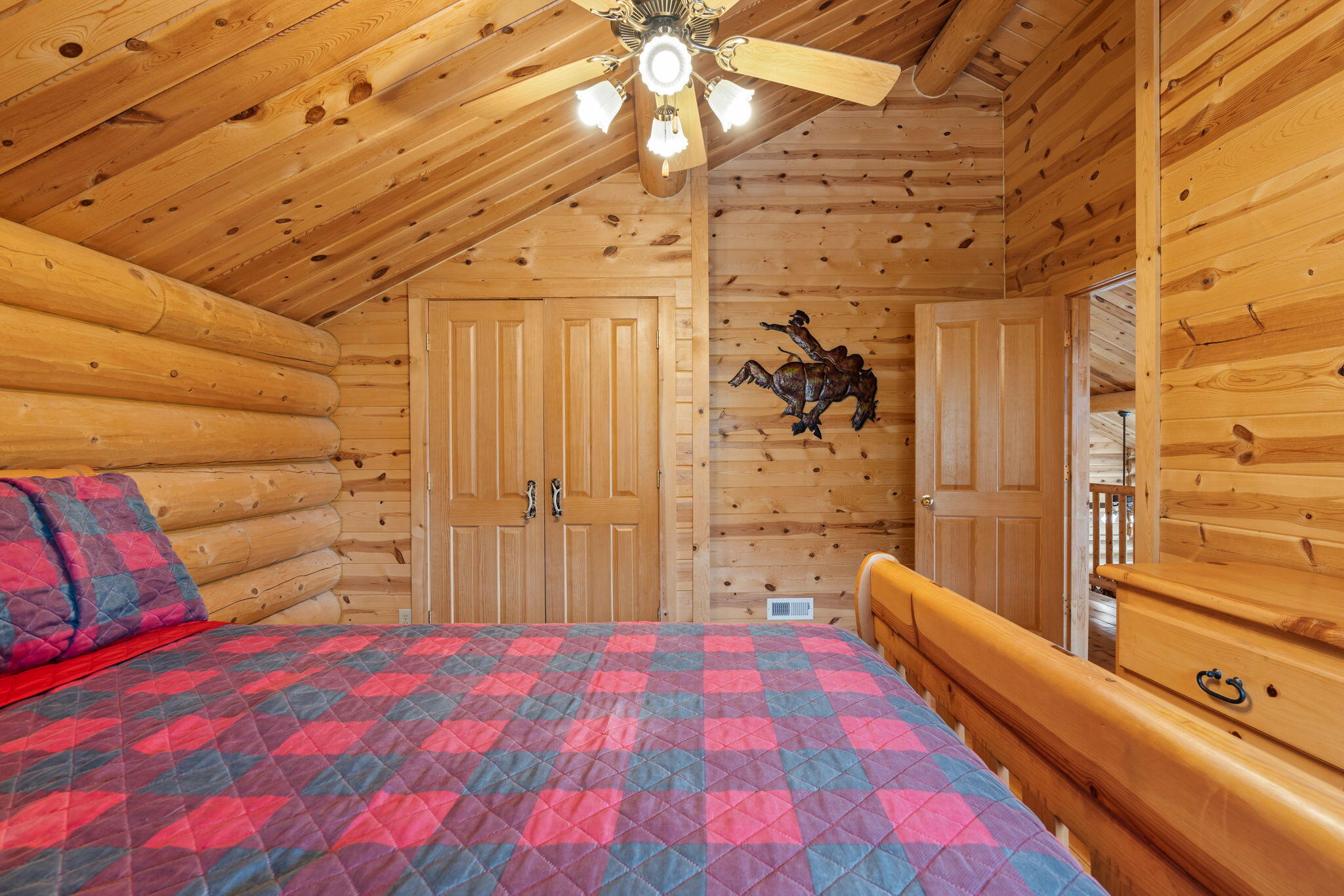 Parowan, Utah, 84761, United States, 5 Bedrooms Bedrooms, ,5 BathroomsBathrooms,Residential,For Sale,1976313