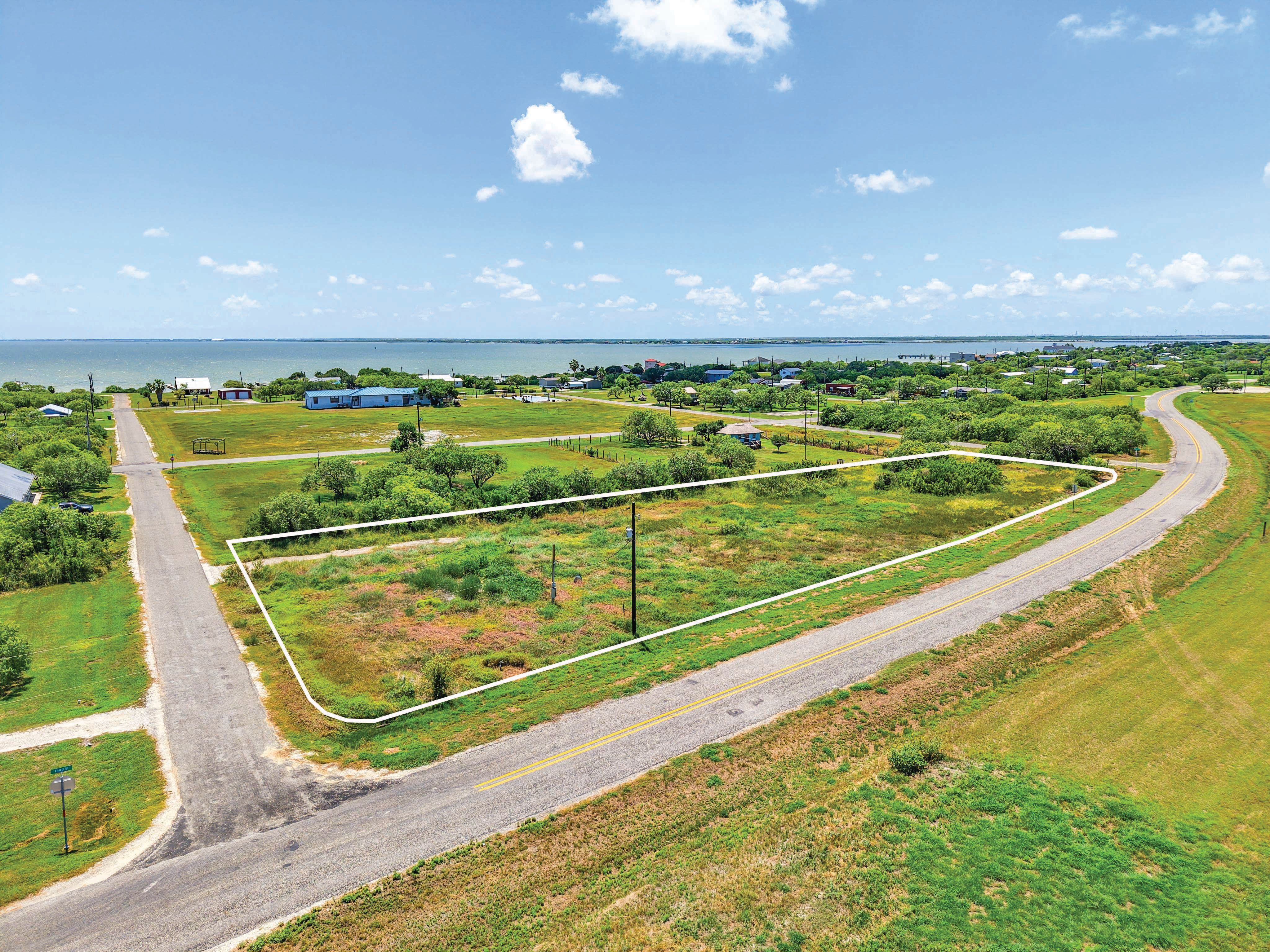  1+ Acre Homesite with Utilities - 物件實景