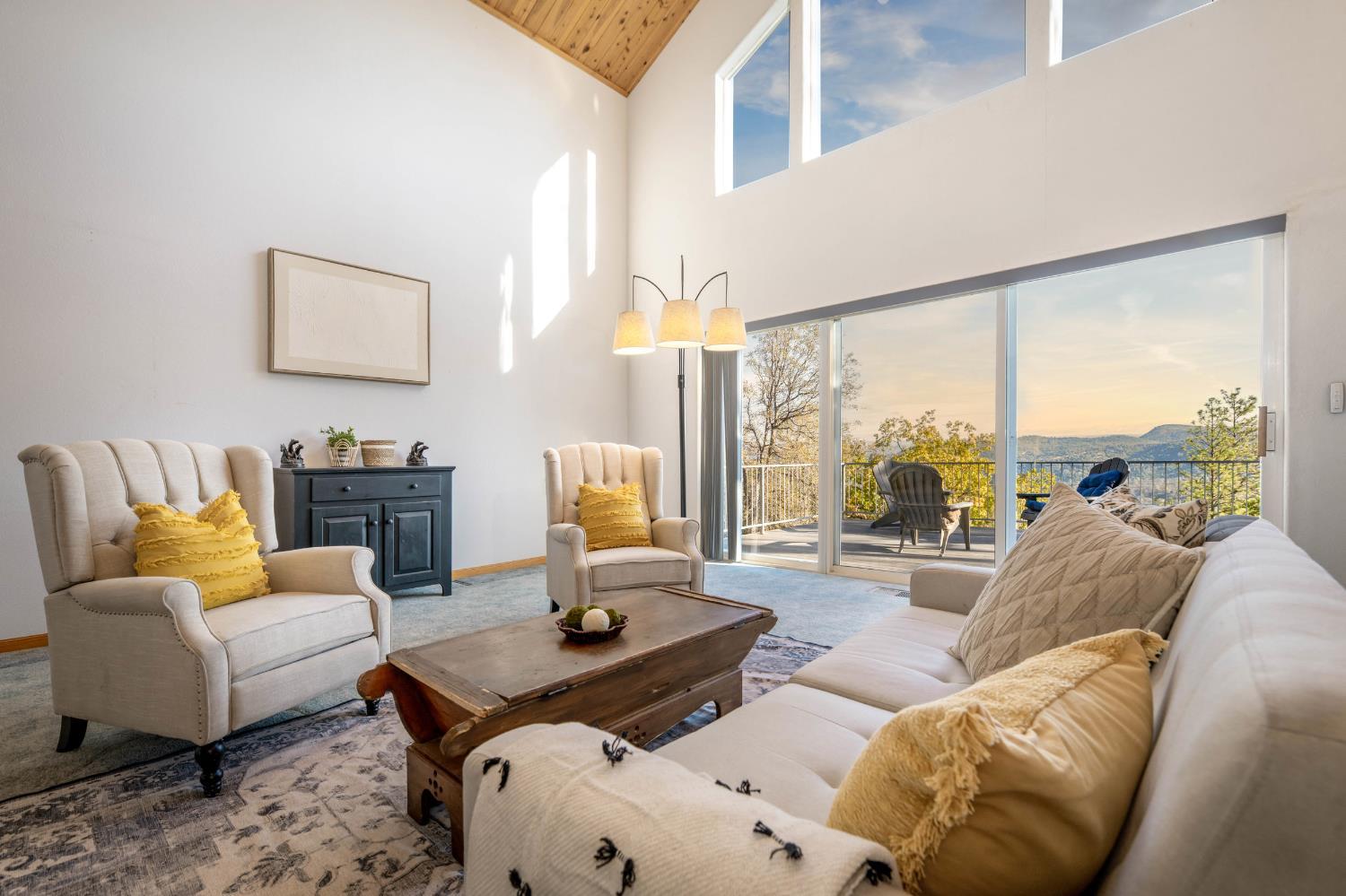 Penn Valley, California, 95946, United States, 3 Bedrooms Bedrooms, ,3 BathroomsBathrooms,Residential,For Sale,1989593