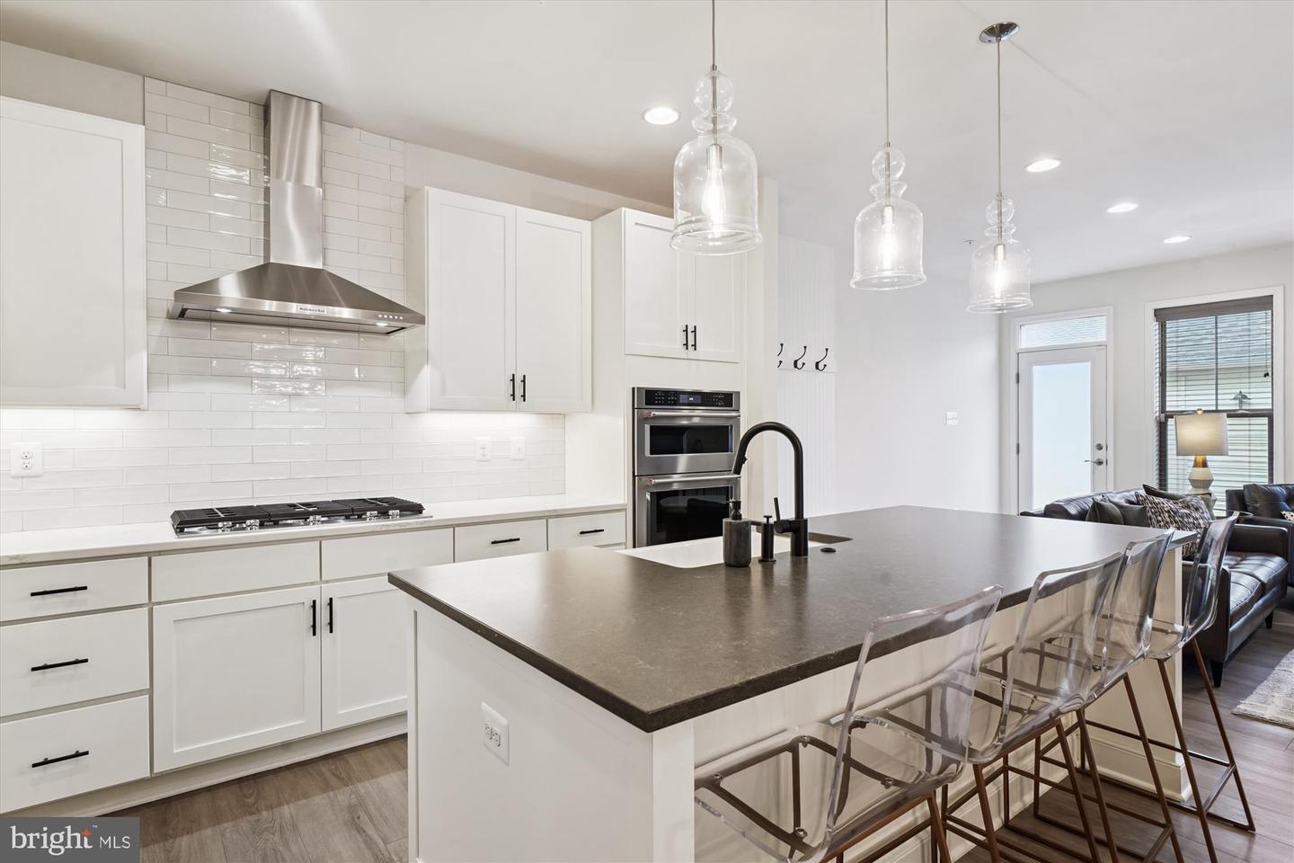 Frederick, Maryland, 21701, United States, 4 Bedrooms Bedrooms, ,4 BathroomsBathrooms,Residential,For Sale,1996927