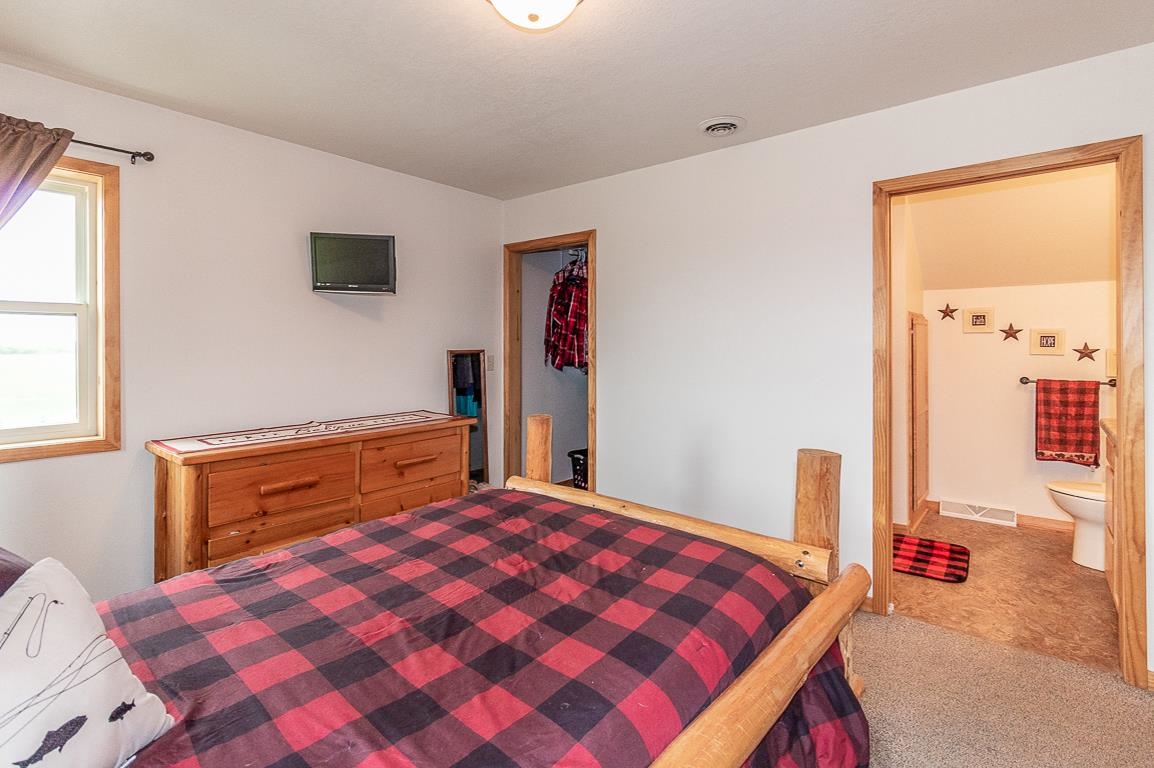 Manawa, Wisconsin, 54949-0000, United States, 2 Bedrooms Bedrooms, ,2 BathroomsBathrooms,Residential,For Sale,1935500