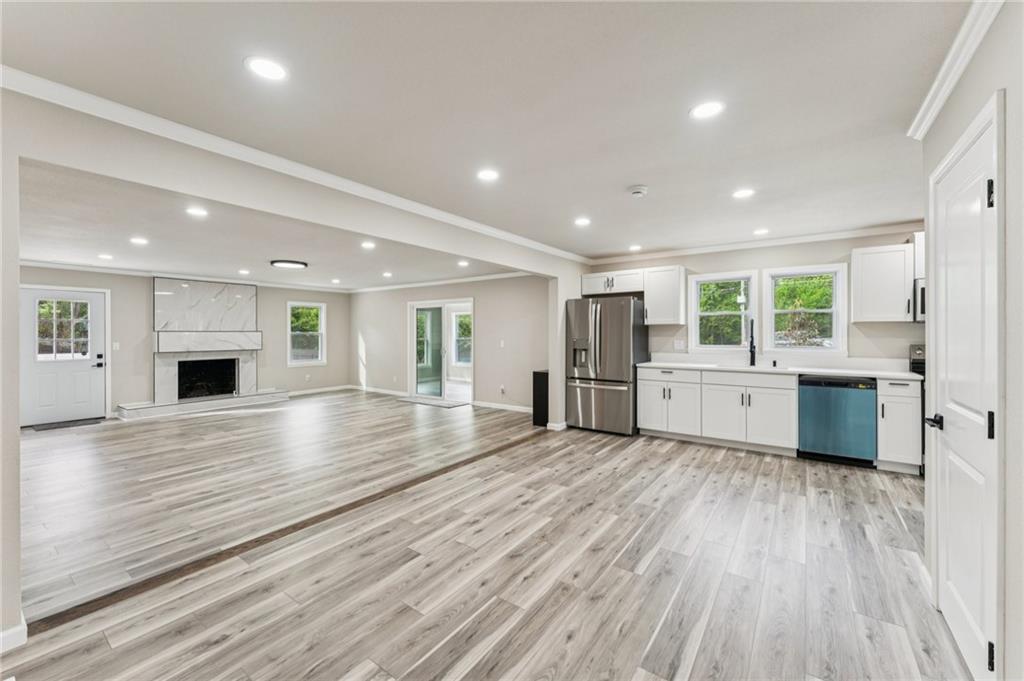 Atlanta, Georgia, 30338, United States, 3 Bedrooms Bedrooms, ,2 BathroomsBathrooms,Residential,For Sale,2037309