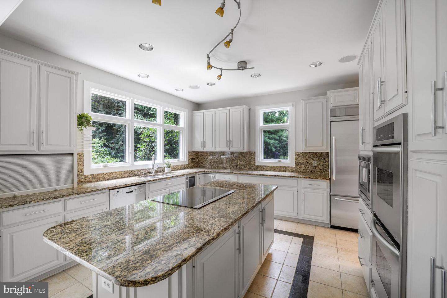 Washington, District of Columbia, 20016, United States, 5 Bedrooms Bedrooms, ,6 BathroomsBathrooms,Residential,For Sale,1896889