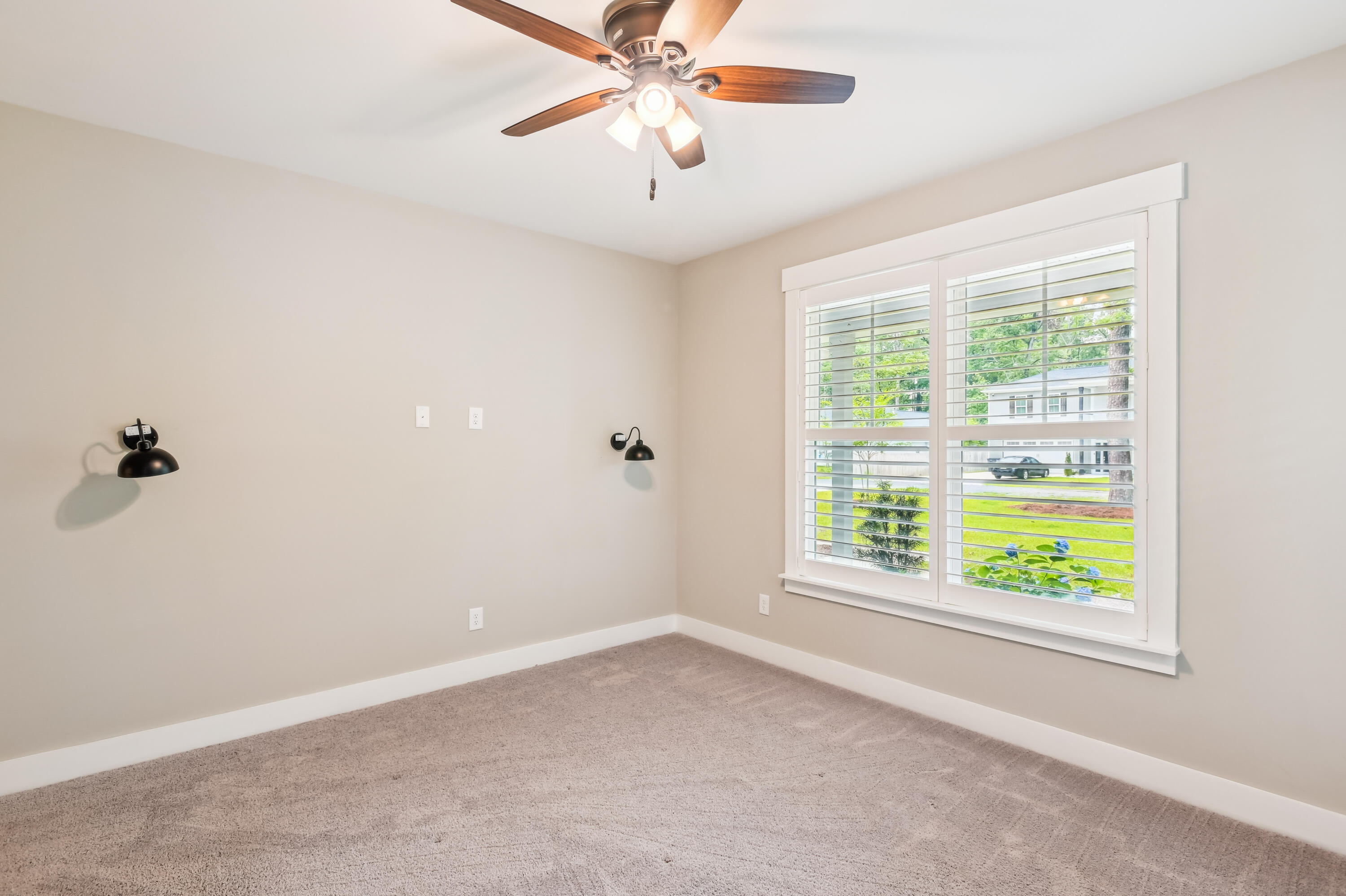 Summerville, South Carolina, 29483, United States, 4 Bedrooms Bedrooms, ,4 BathroomsBathrooms,Residential,For Sale,1897286