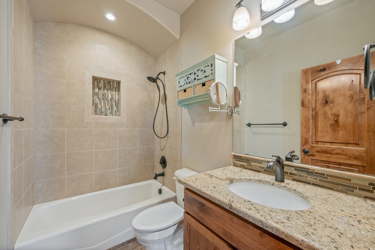 Cheyenne, Wyoming, 82001, United States, 5 Bedrooms Bedrooms, ,3 BathroomsBathrooms,Residential,For Sale,1994195