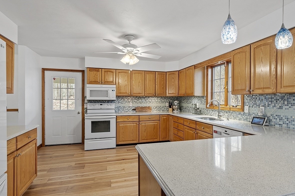 116 Island Rd, Lunenburg, Massachusetts, 01462, United States, 5 Bedrooms Bedrooms, ,4 BathroomsBathrooms,Residential,For Sale,116 Island Rd,1486813