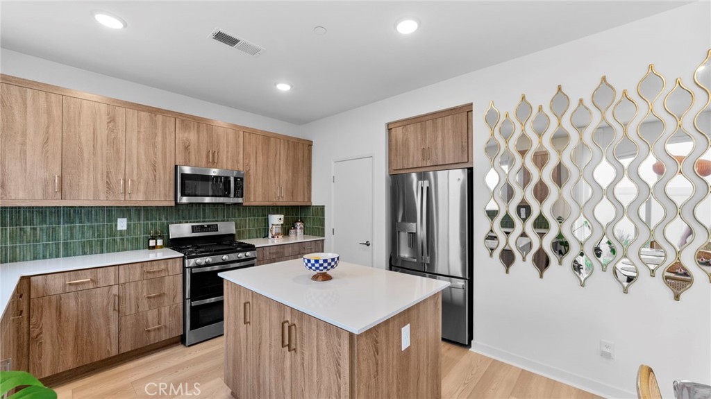 Fallbrook, California, 92028, United States, 3 Bedrooms Bedrooms, ,3 BathroomsBathrooms,Residential,For Sale,1987532