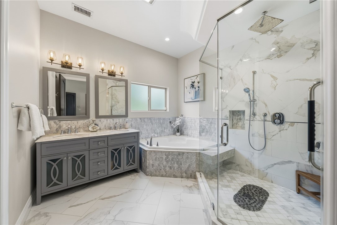 Temecula, California, 92592, United States, 5 Bedrooms Bedrooms, ,4 BathroomsBathrooms,Residential,For Sale,2021827