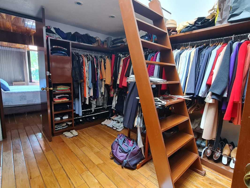 Tanforan, Naucalpan de Juárez, Estado de México, 53900, Mexico, 4 Bedrooms Bedrooms, ,4 BathroomsBathrooms,Residential,For Sale,Tanforan,1459489
