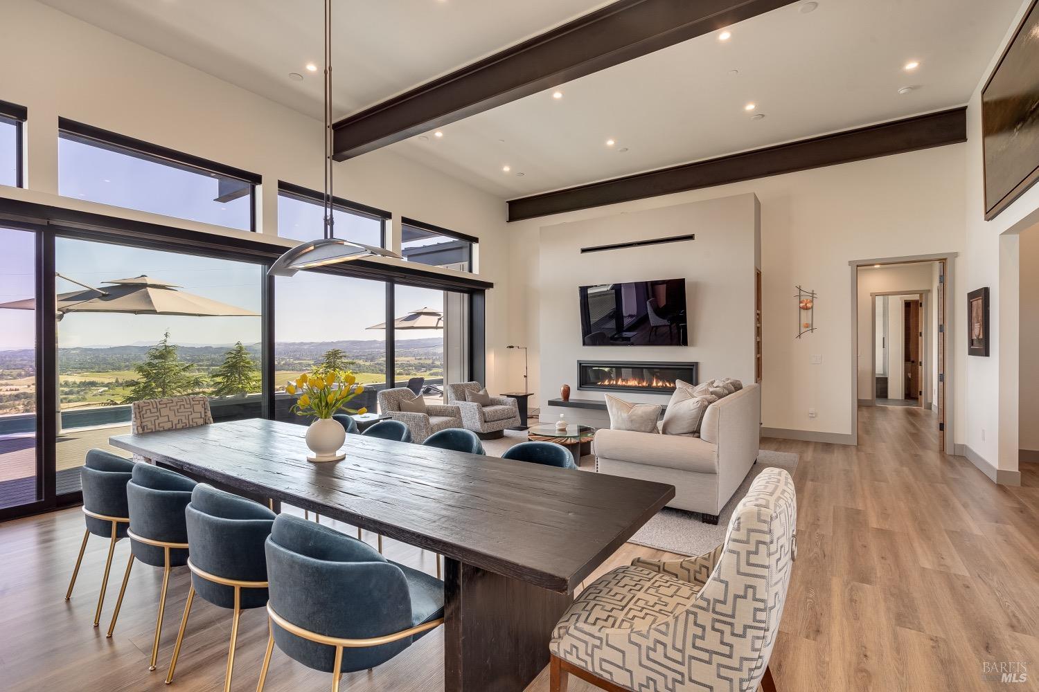Napa, California, 94558, United States, 2 Bedrooms Bedrooms, ,5 BathroomsBathrooms,Residential,For Sale,1759434