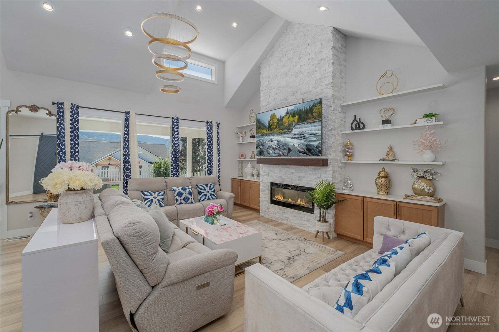 East Wenatchee, Washington, 98802, United States, 3 Bedrooms Bedrooms, ,3 BathroomsBathrooms,Residential,For Sale,2001859