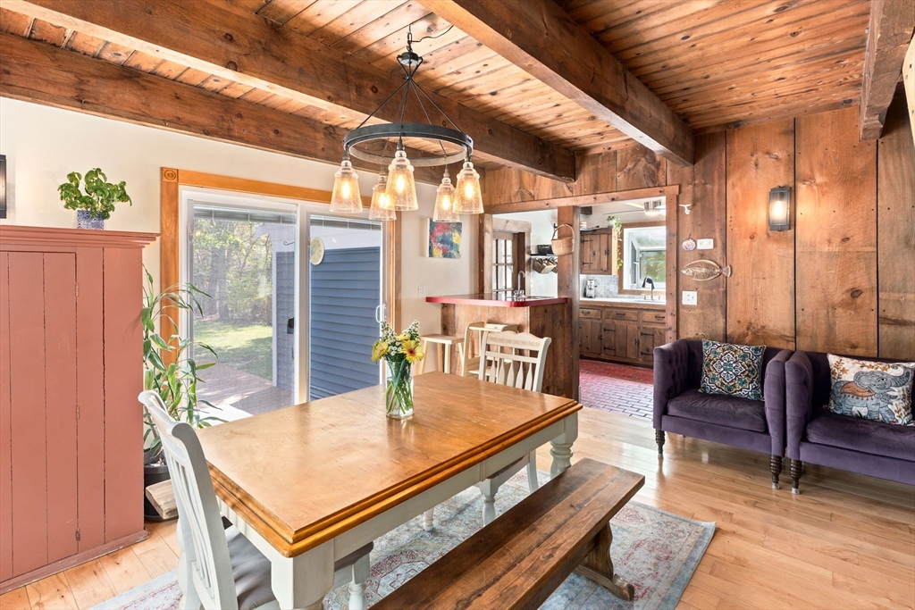 Barnstable, Massachusetts, 02648, United States, 4 Bedrooms Bedrooms, ,2 BathroomsBathrooms,Residential,For Sale,2049292