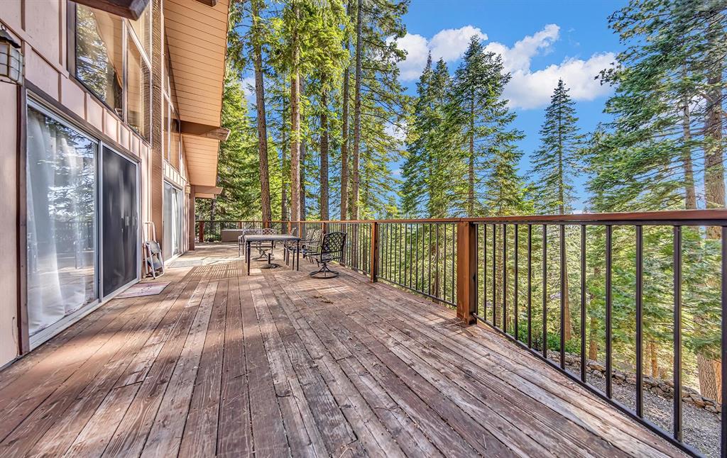 Lake Almanor Country Club, California, 96137, United States, 4 Bedrooms Bedrooms, ,2 BathroomsBathrooms,Residential,For Sale,1868629