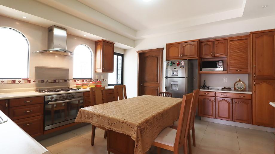 Retorno, Morelia, Michoacán de Ocampo, 58080, Mexico, 3 Bedrooms Bedrooms, ,3 BathroomsBathrooms,Residential,For Sale,Retorno,1554257