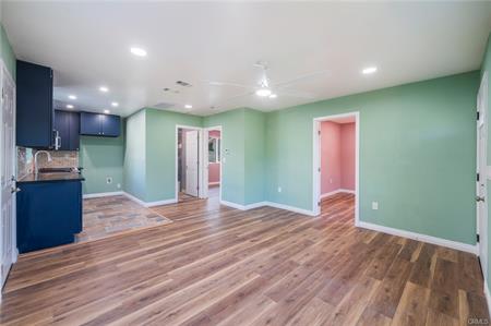 Los Angeles, California, 90019, United States, 2 Bedrooms Bedrooms, ,2 BathroomsBathrooms,Residential,For Sale,2001509