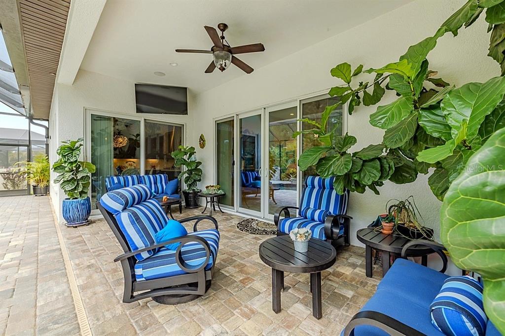 Wesley Chapel, Florida, 33543, United States, 4 Bedrooms Bedrooms, ,5 BathroomsBathrooms,Residential,For Sale,1838527