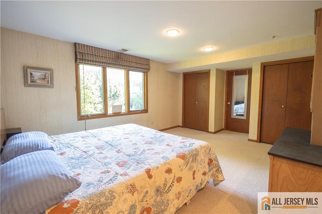 East Brunswick, New Jersey, 08816, United States, 5 Bedrooms Bedrooms, ,3 BathroomsBathrooms,Residential,For Sale,1890709