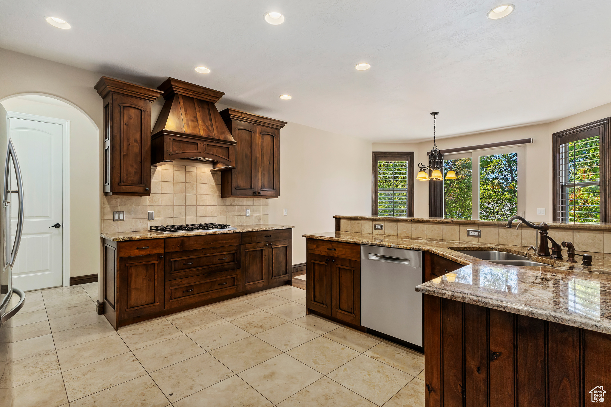 Salt Lake City, Utah, 84109, United States, 4 Bedrooms Bedrooms, ,3 BathroomsBathrooms,Residential,For Sale,1999882