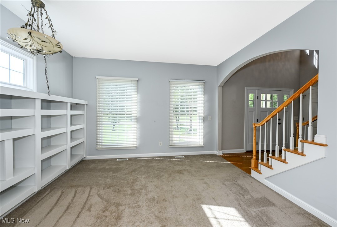 Aurora, Ohio, 44202, United States, 4 Bedrooms Bedrooms, ,4 BathroomsBathrooms,Residential,For Sale,1932632