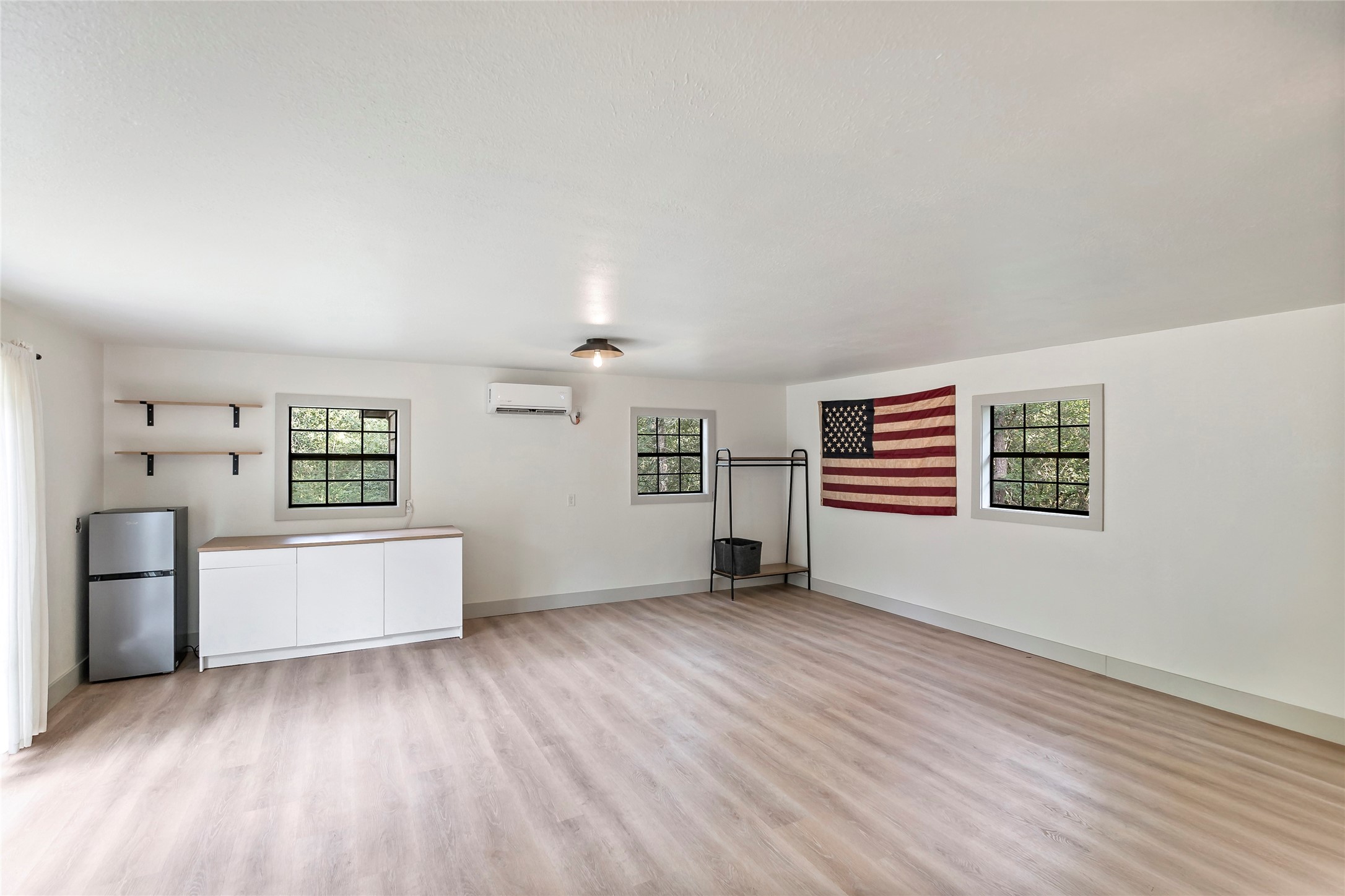 College Station, Texas, 77845, United States, 4 Bedrooms Bedrooms, ,5 BathroomsBathrooms,Residential,For Sale,1940376