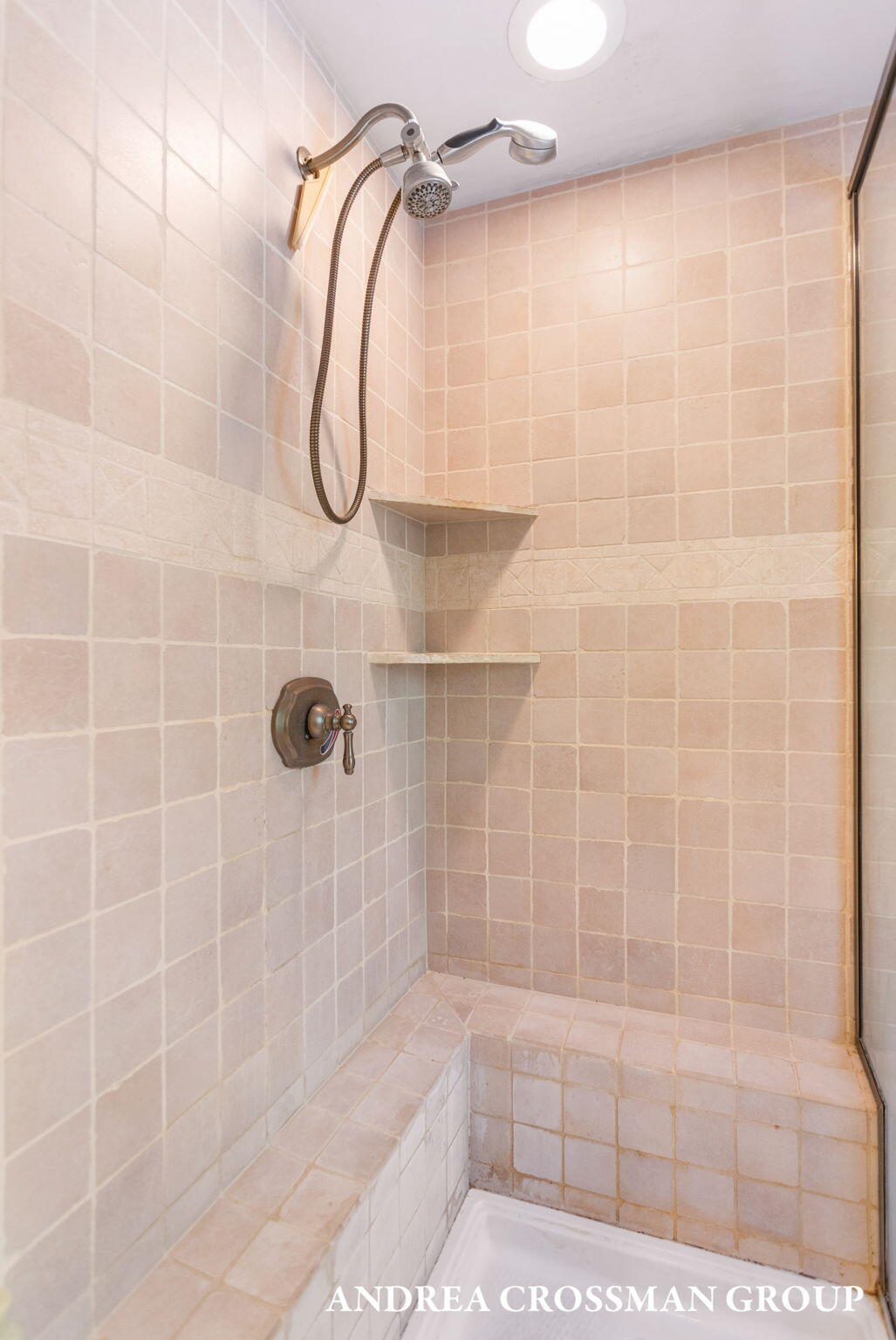 Holland, Michigan, 49424, United States, 5 Bedrooms Bedrooms, ,4 BathroomsBathrooms,Residential,For Sale,1947072