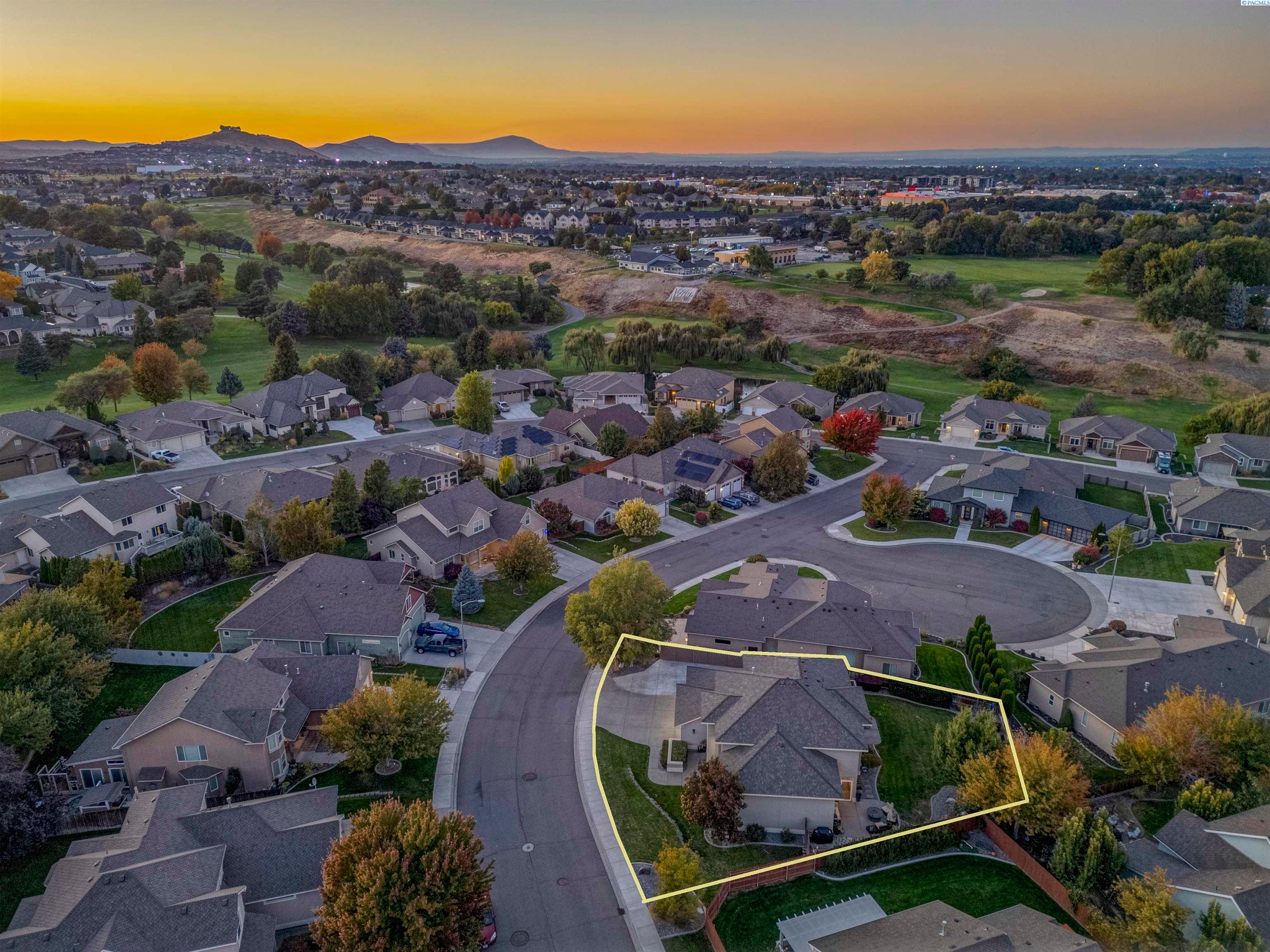 Kennewick, Washington, 99337, United States, 3 Bedrooms Bedrooms, ,3 BathroomsBathrooms,Residential,For Sale,1981093