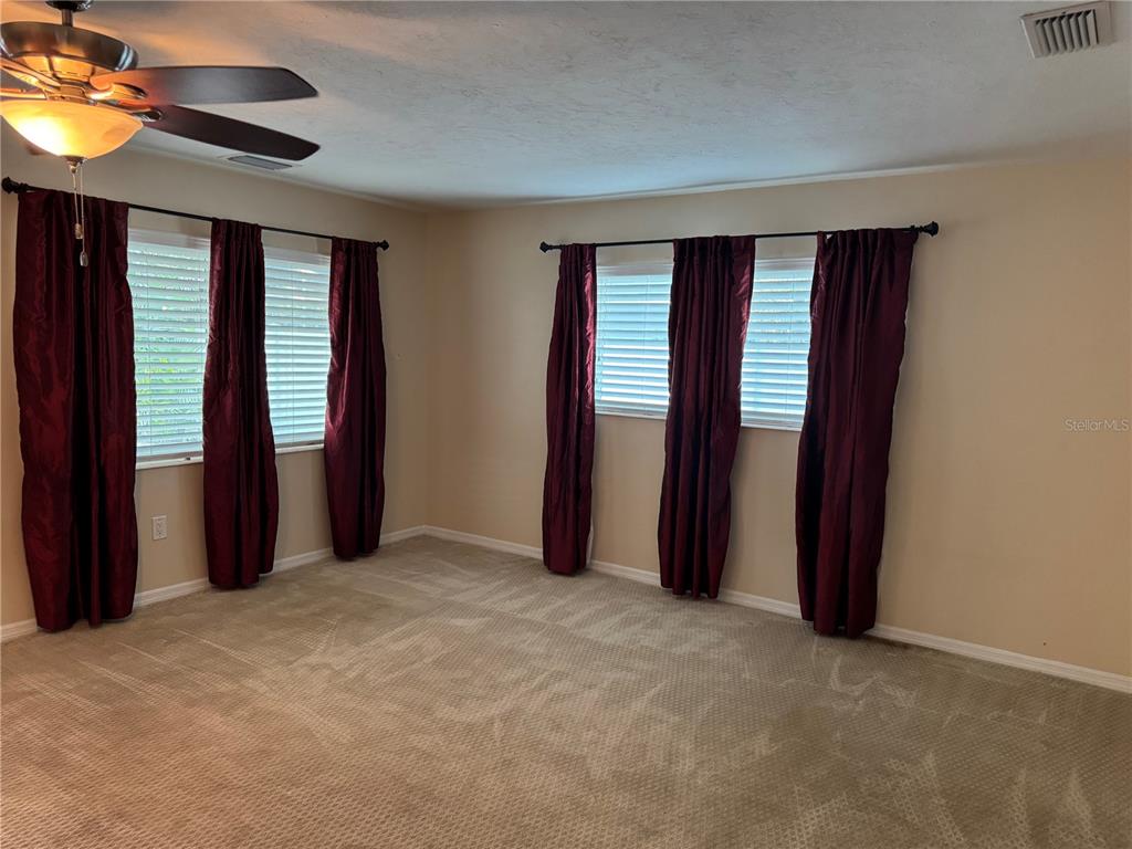 Sarasota, Florida, 34235, United States, 4 Bedrooms Bedrooms, ,3 BathroomsBathrooms,Residential,For Sale,1883388