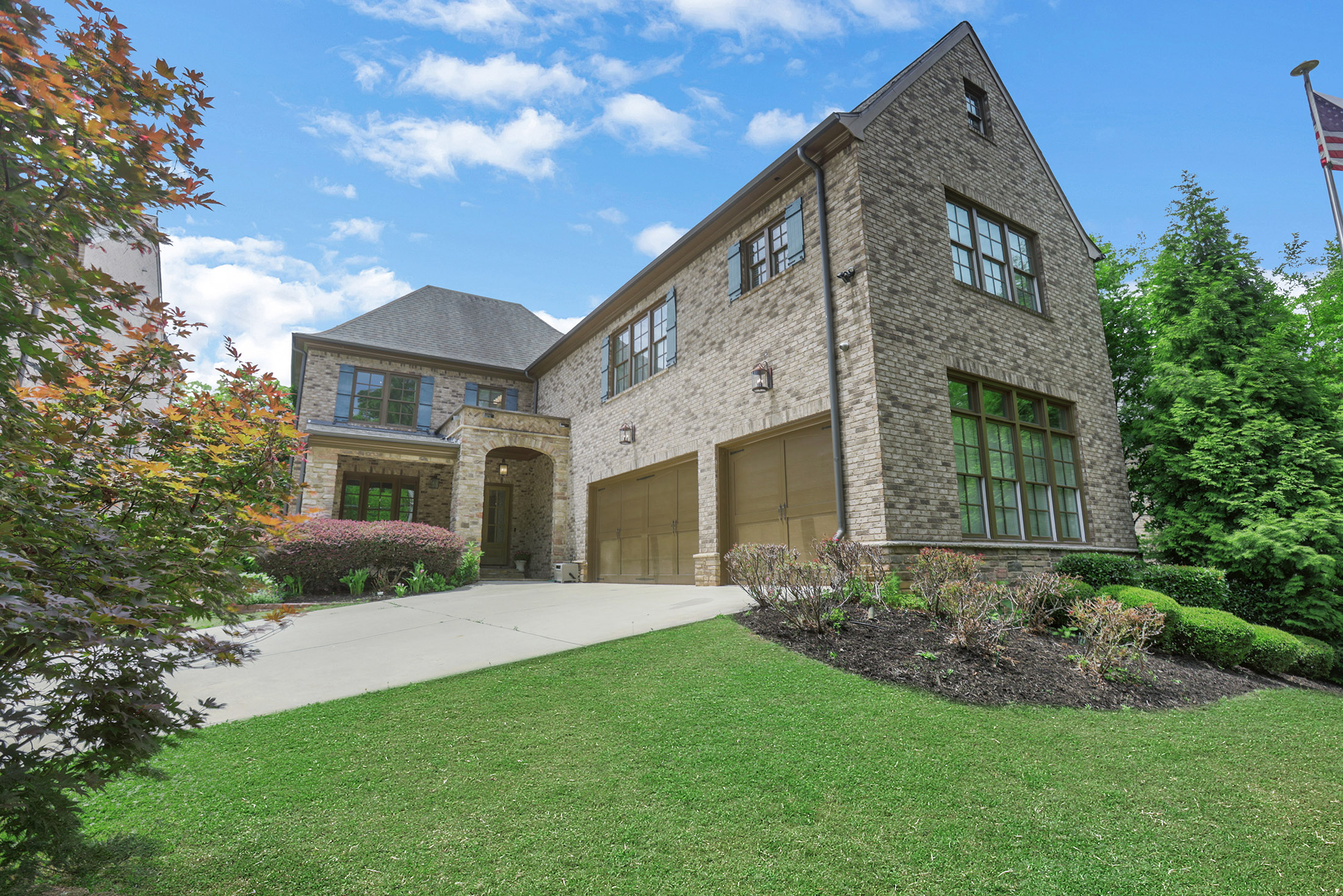  Sophisticated Brick Residence in Coveted Brookhaven Location - 物件實景