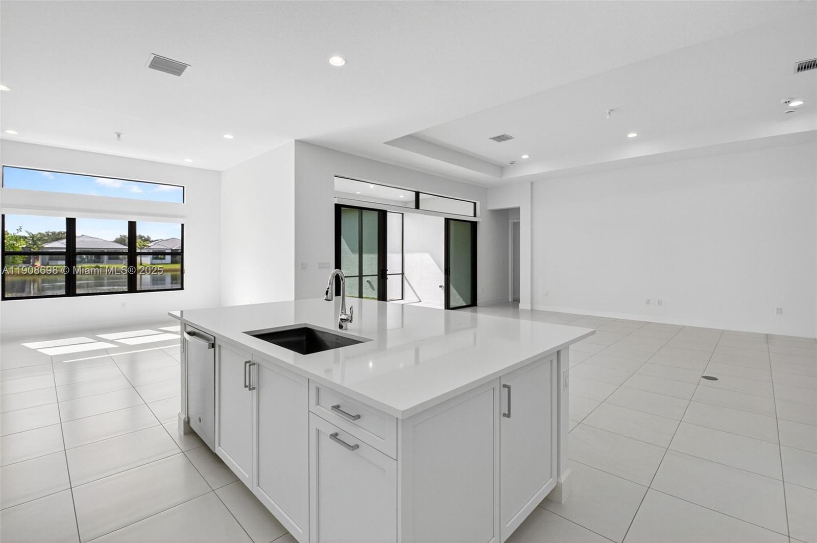 Boynton Beach, Florida, 33473, United States, 3 Bedrooms Bedrooms, ,4 BathroomsBathrooms,Residential,For Sale,1991077