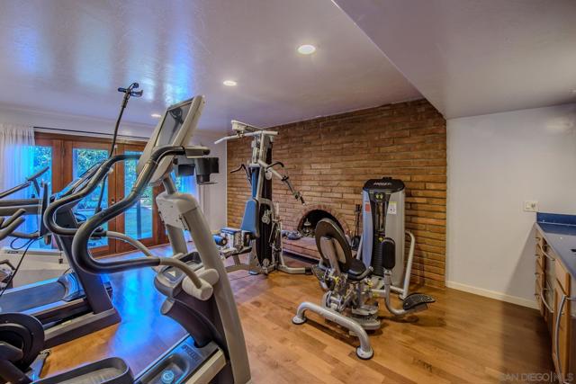 San Diego, California, 92120, United States, 4 Bedrooms Bedrooms, ,3 BathroomsBathrooms,Residential,For Sale,2010981