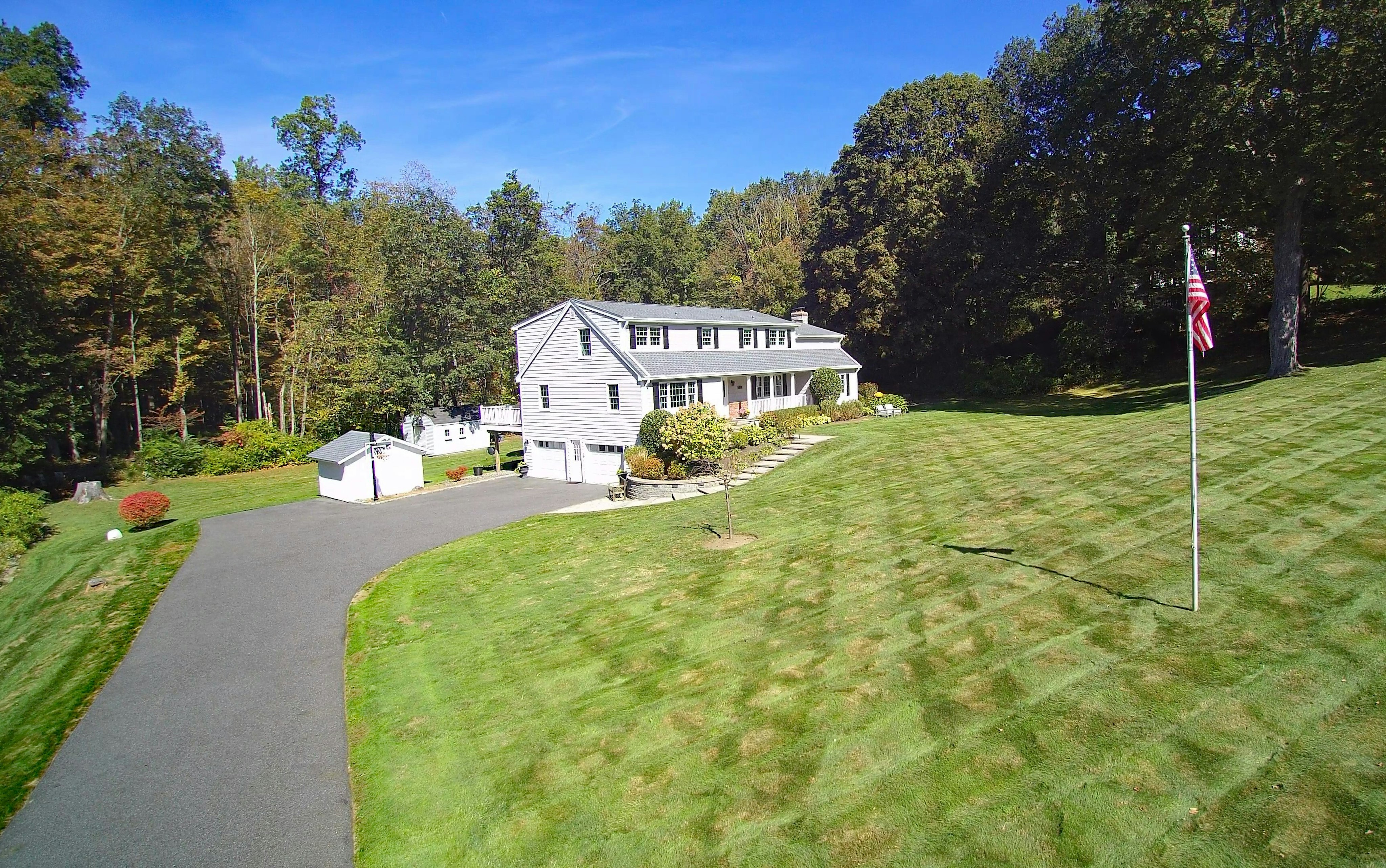  Exceptional Colonial In Westmoreland Neighborhood - 物件實景