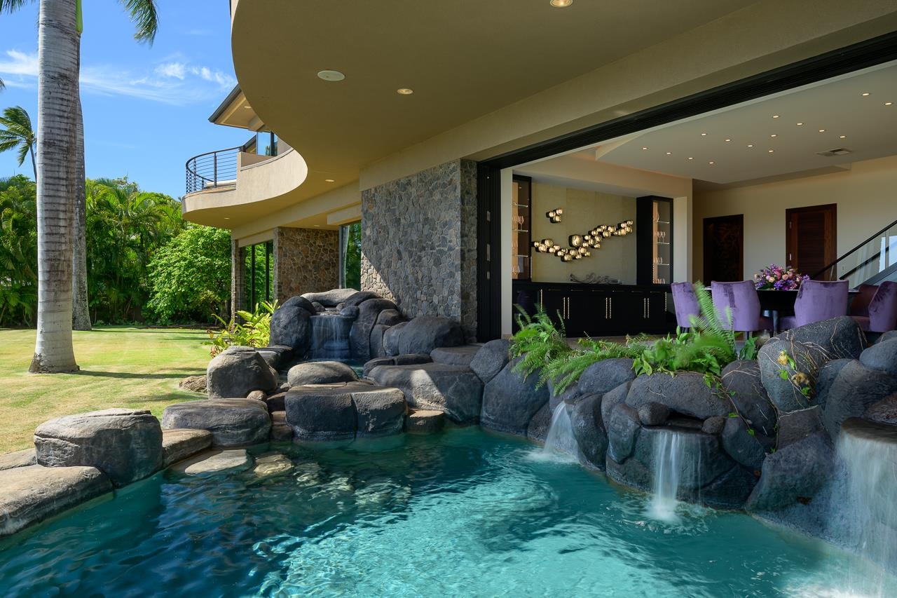 Lahaina, Hawaii, 96761, United States, 7 Bedrooms Bedrooms, ,9 BathroomsBathrooms,Residential,For Sale,1934362