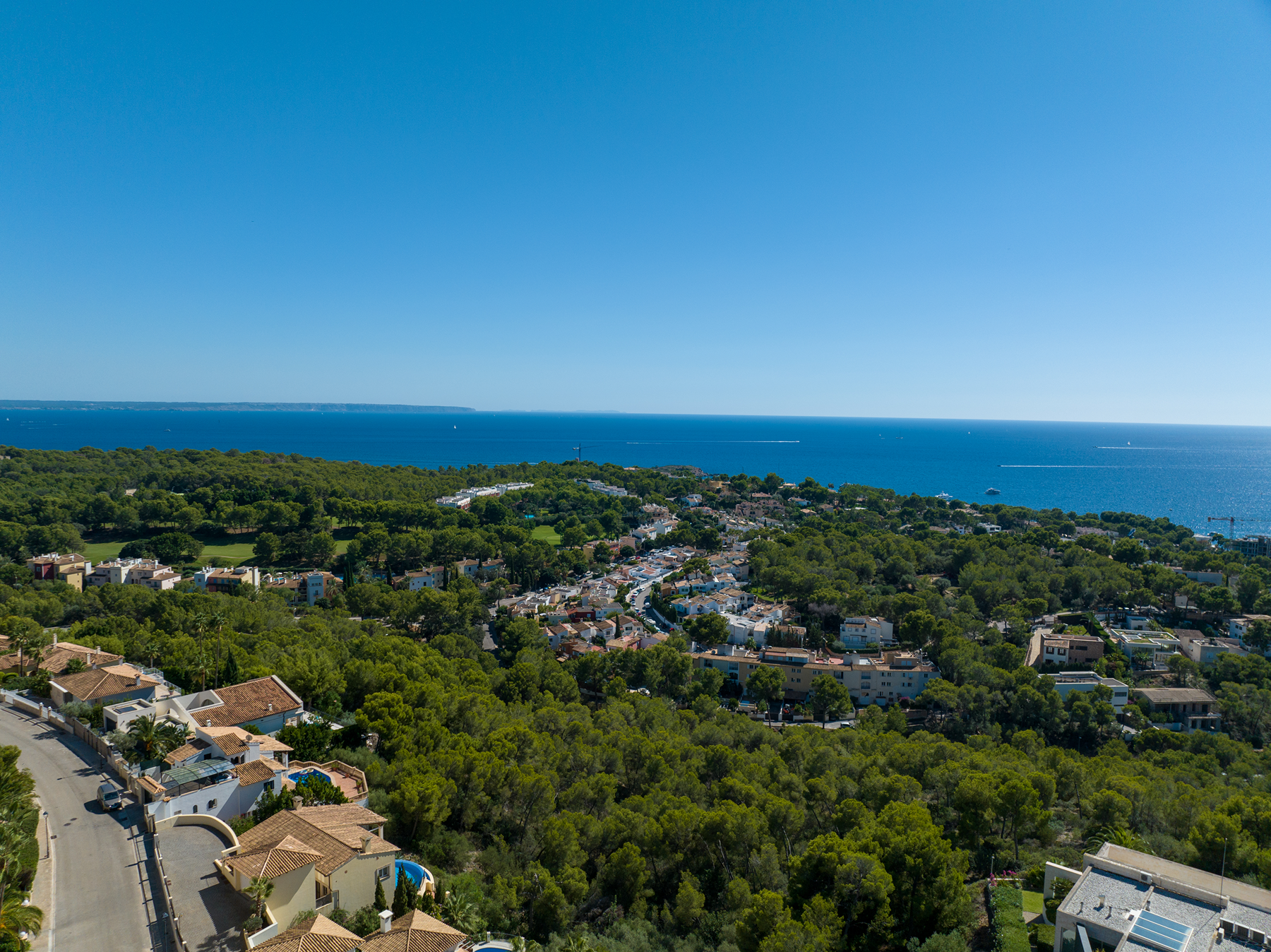  Mediterranean villa with pool and sea views in Bendinat - 物件實景
