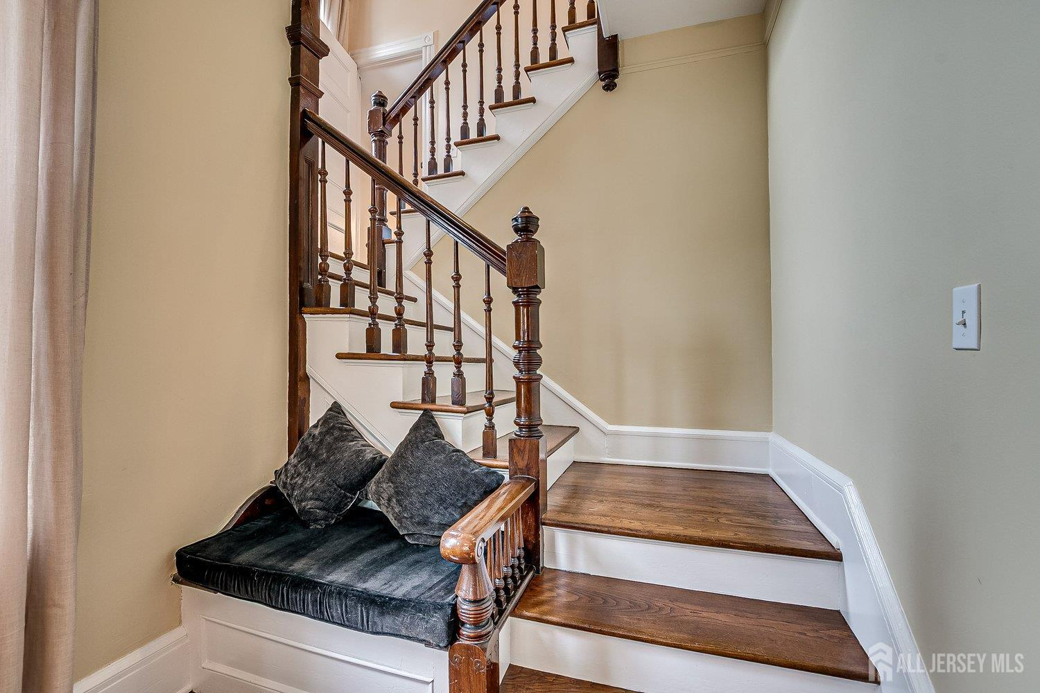 Metuchen, New Jersey, 08840, United States, 5 Bedrooms Bedrooms, ,3 BathroomsBathrooms,Residential,For Sale,1903678