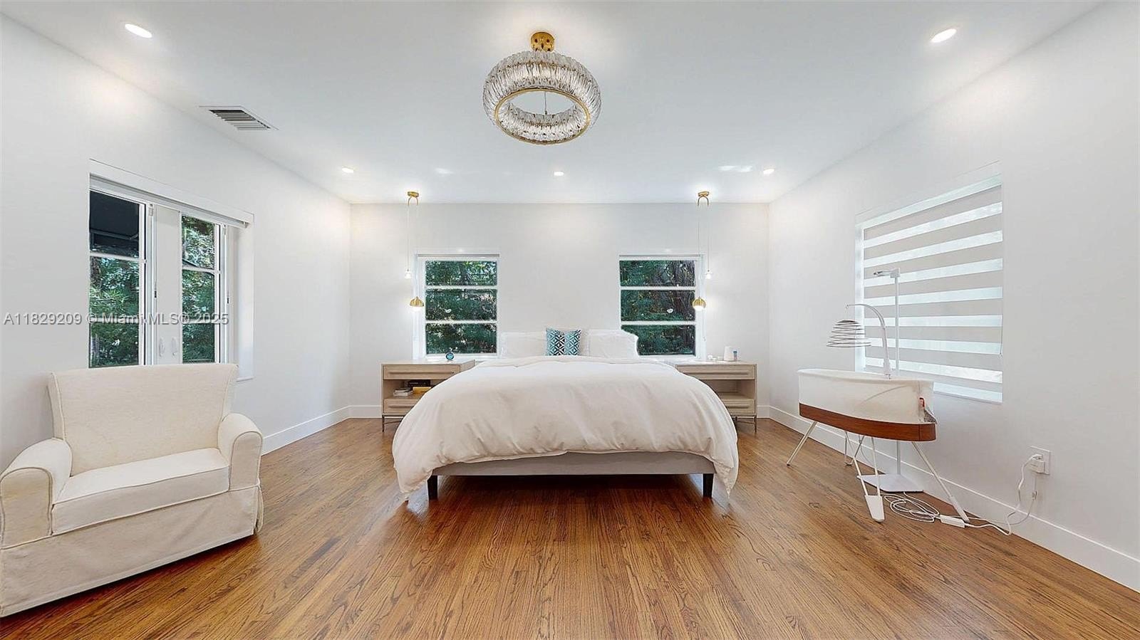 Coral Gables, Florida, 33134, United States, 4 Bedrooms Bedrooms, ,3 BathroomsBathrooms,Residential,For Sale,1976350