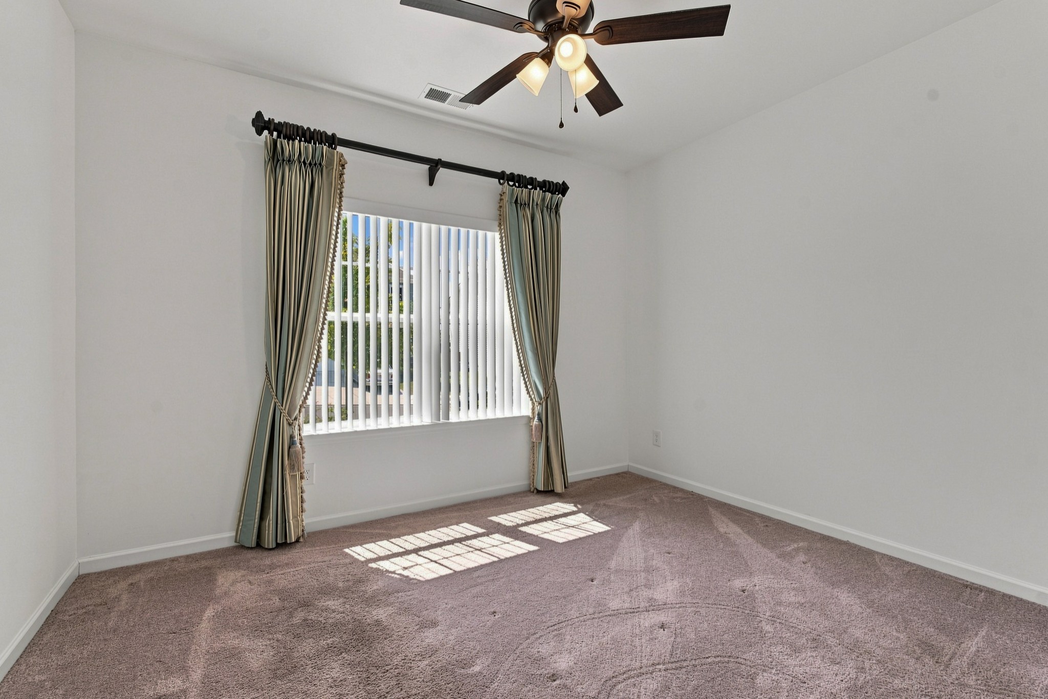  1217 Arroyo Dr, Nashville, TN, 37218 - 物件實景