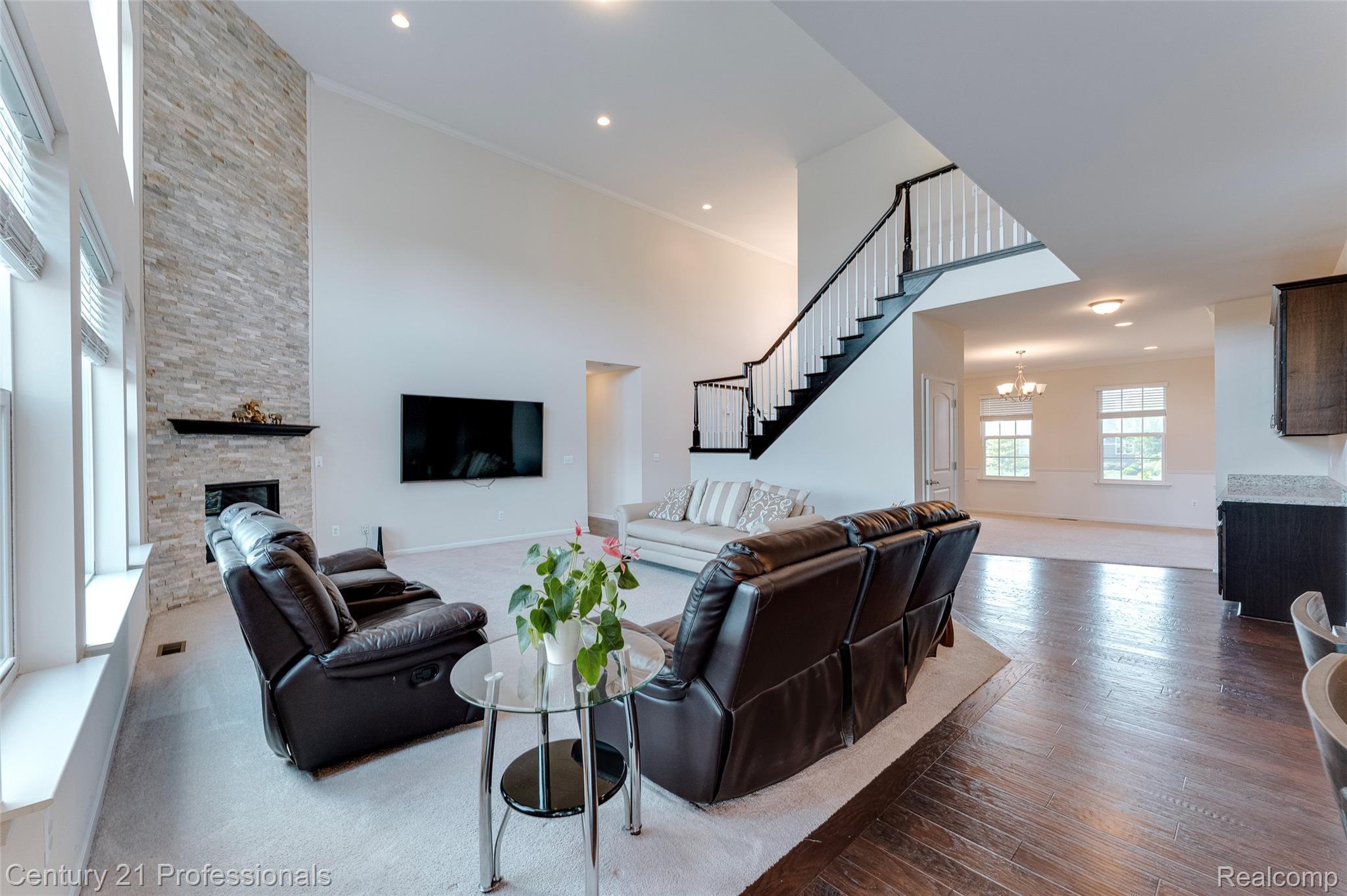 Canton, Michigan, 48187, United States, 5 Bedrooms Bedrooms, ,6 BathroomsBathrooms,Residential,For Sale,1908049