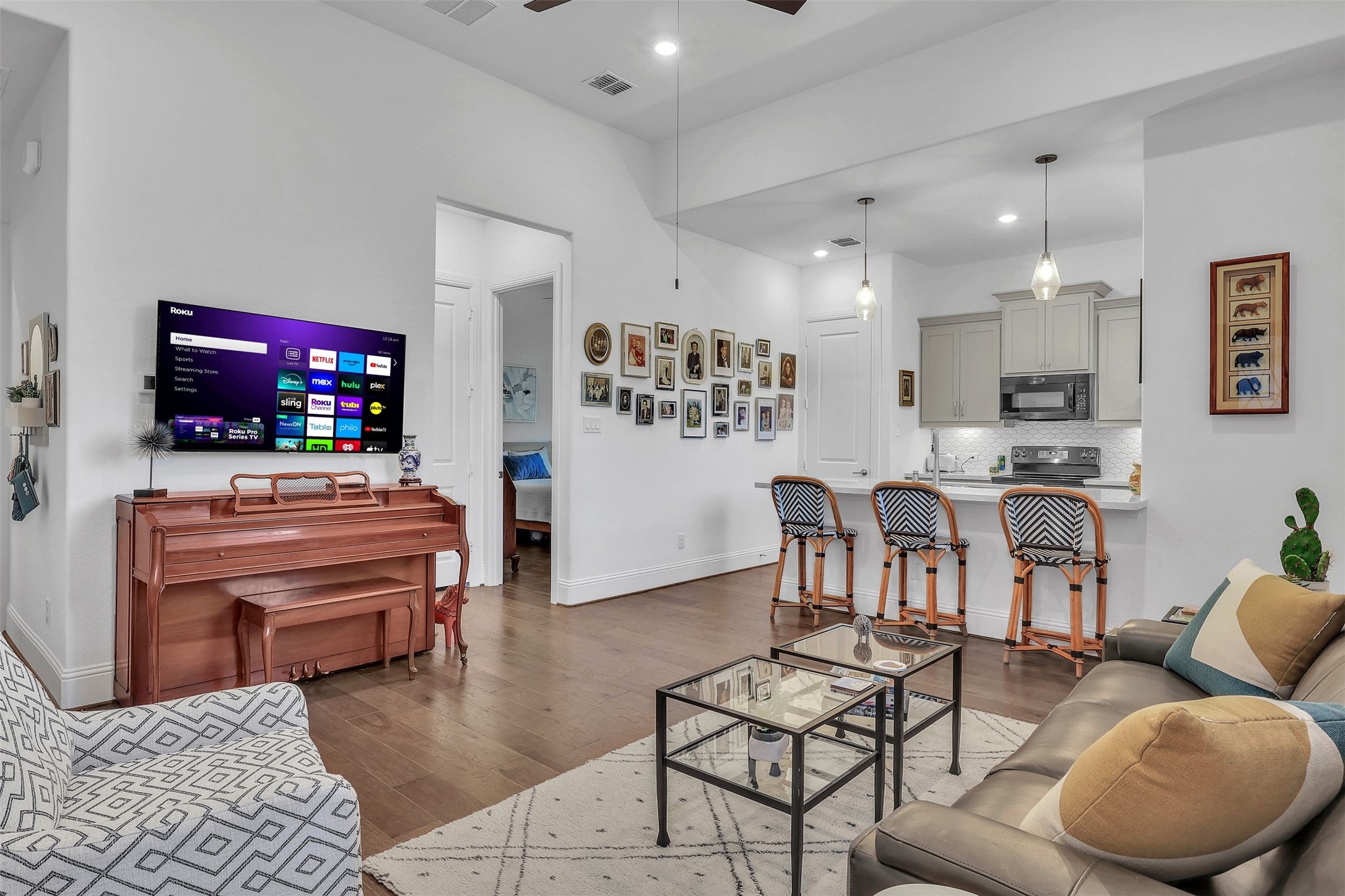 Keller, Texas, 76248, United States, 4 Bedrooms Bedrooms, ,5 BathroomsBathrooms,Residential,For Sale,1981790