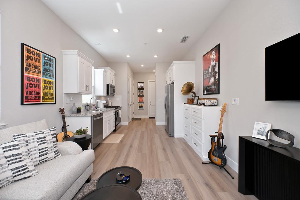Roseville, California, 95747, United States, 4 Bedrooms Bedrooms, ,4 BathroomsBathrooms,Residential,For Sale,1927249