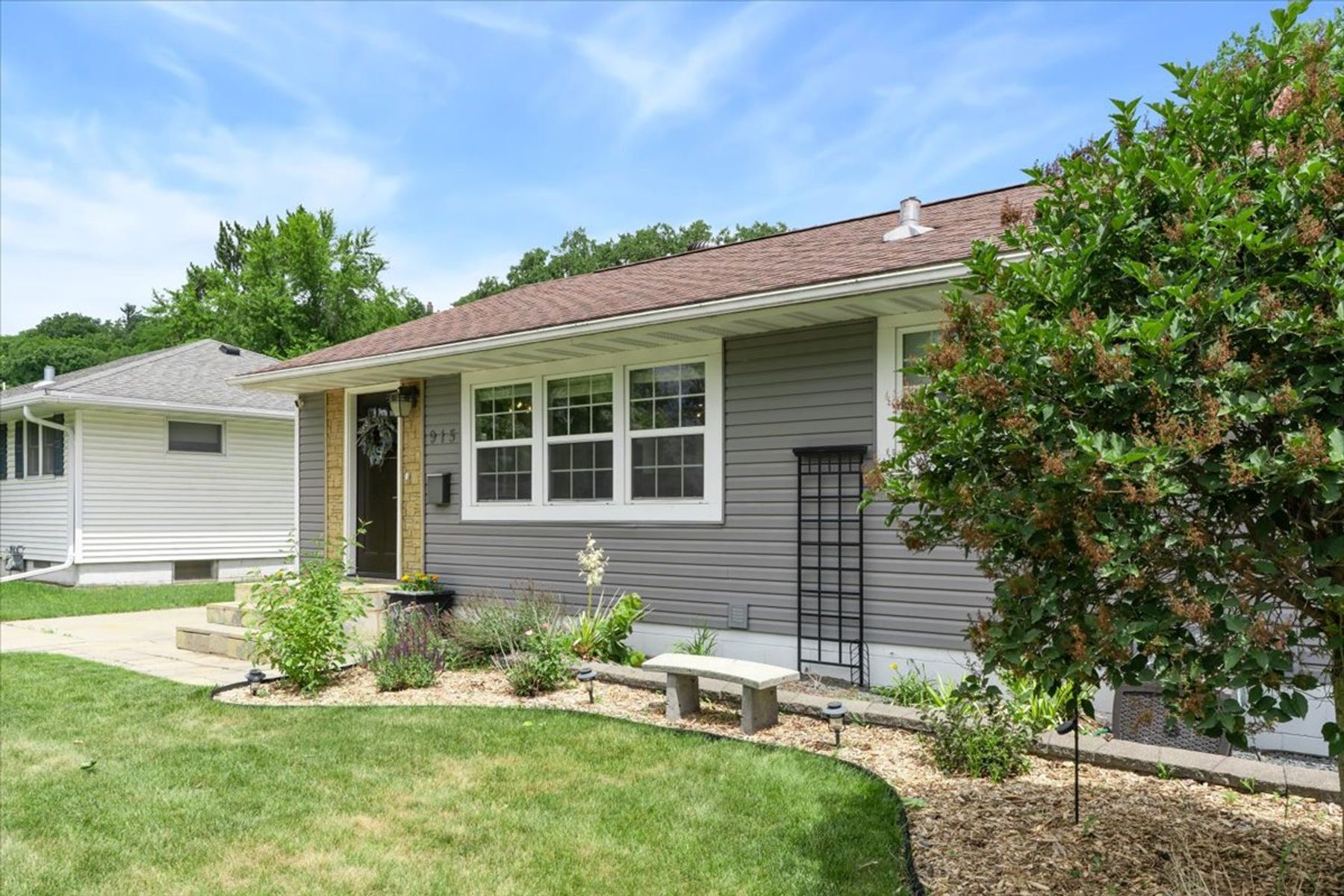  Beautifully Remodeled Rambler Near Downtown Rochester - 物件實景